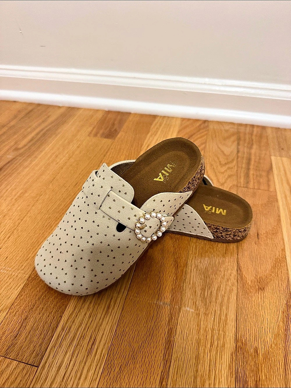 MIA Girl Girls Size 2 Beige Perforated Clogs Pearl Buckle Cork Footbed